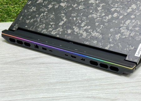 Lenovo Legion 9 16irx9 Carbon 6